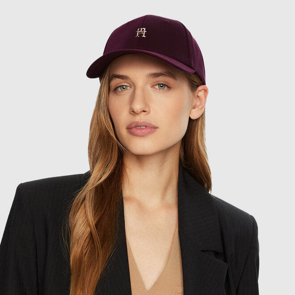 Elevated Chic Cap - Rouge